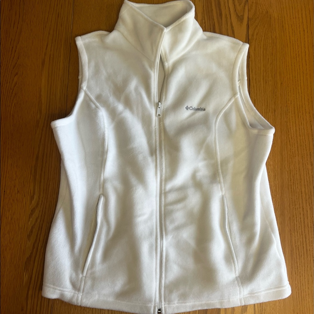 Womens White Columbia Vest